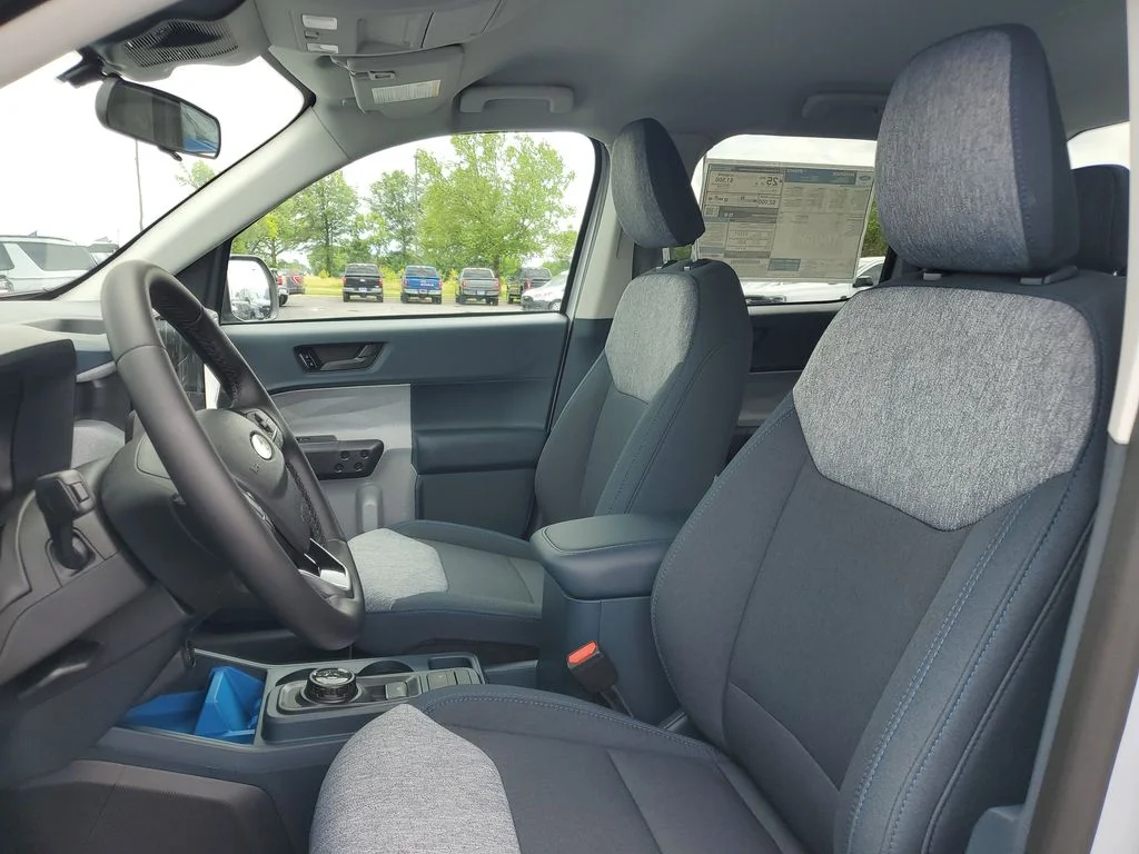 New 2026 Space White Metallic Ford XLT image 5