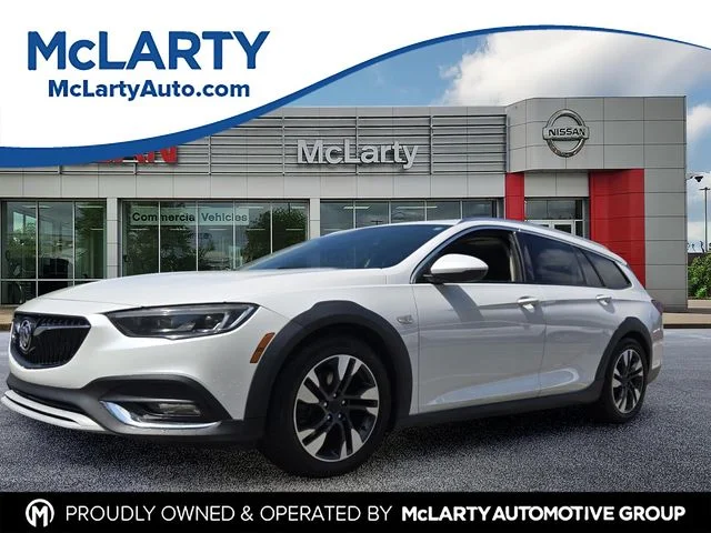 2019 Buick Regal Essence AWD's photo
