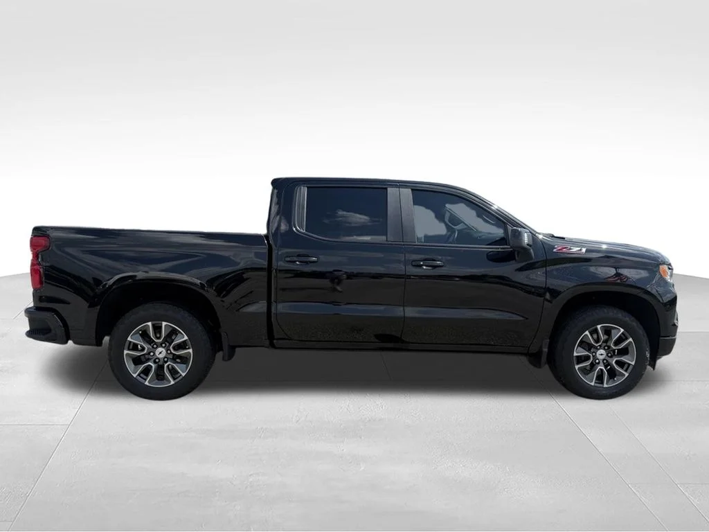Used 2024 Black Chevrolet RST image 25