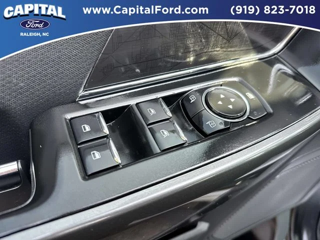 Used 2023 White Ford XLT image 21