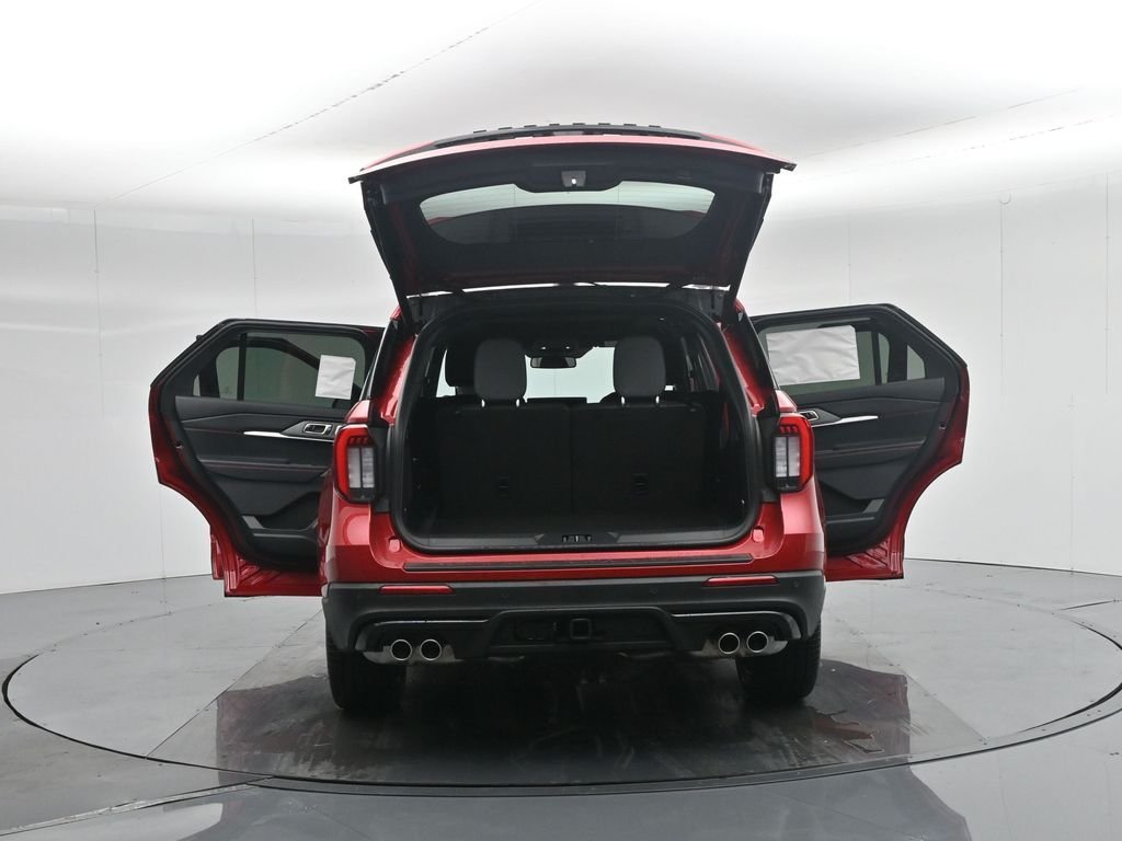 New 2026 Rapid Red Metallic Tinted Clearcoat Ford ST image 39