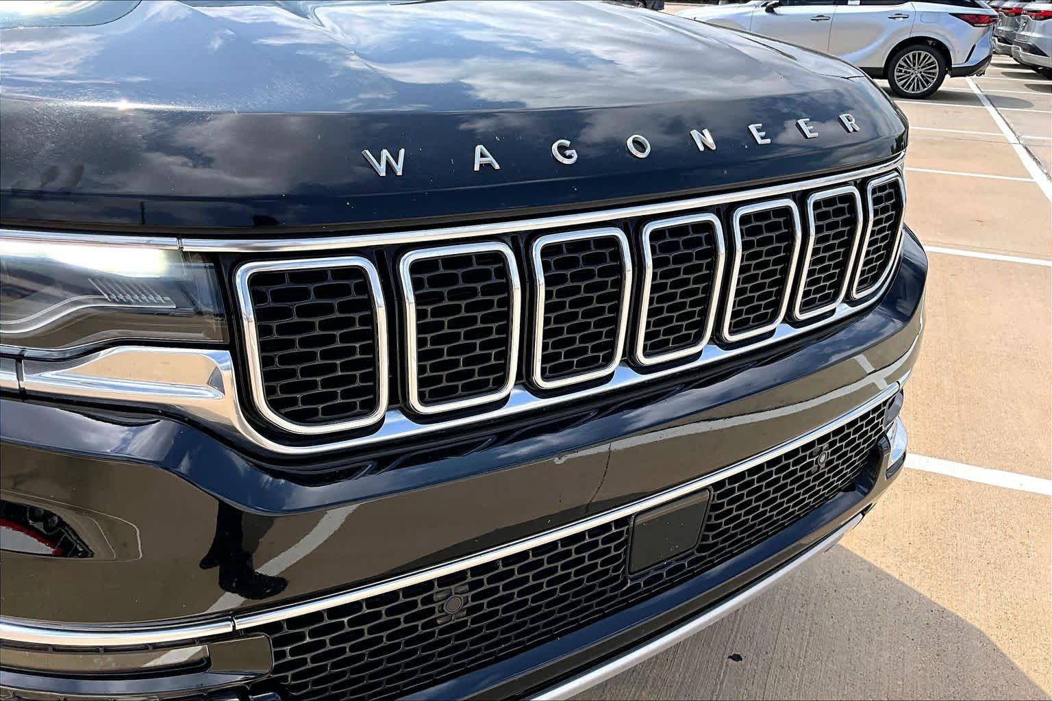 Used 2023 Diamond Black Crystal Pearlcoat Jeep Series II image 29