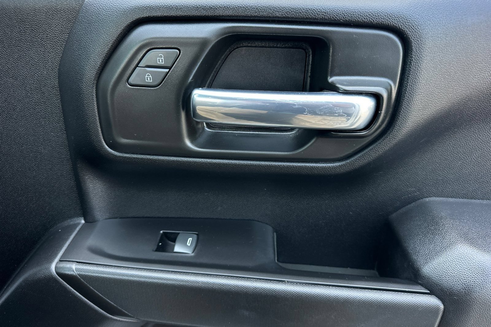 Used 2022 Summit White Chevrolet Custom image 21