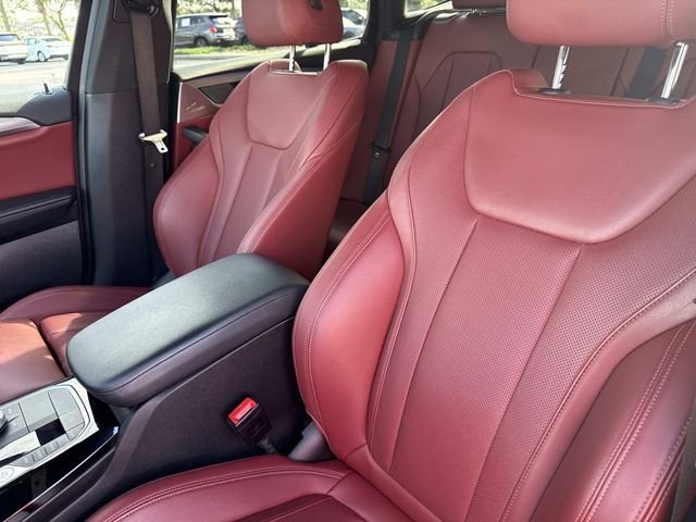 Used 2023 White BMW sDrive30i image 20