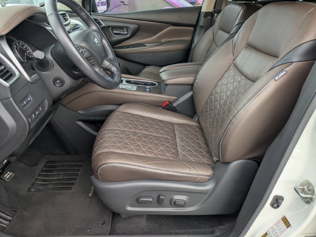 Used 2020 White Nissan Platinum image 10
