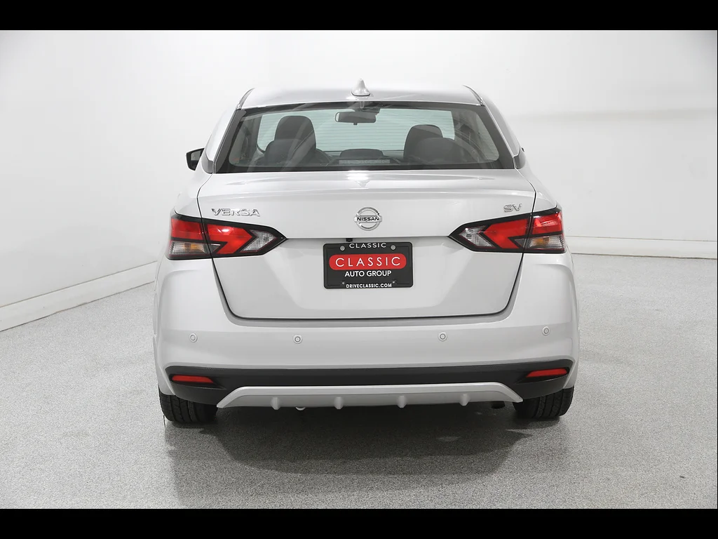 Used 2021 Brilliant Silver Metallic Nissan SV image 19