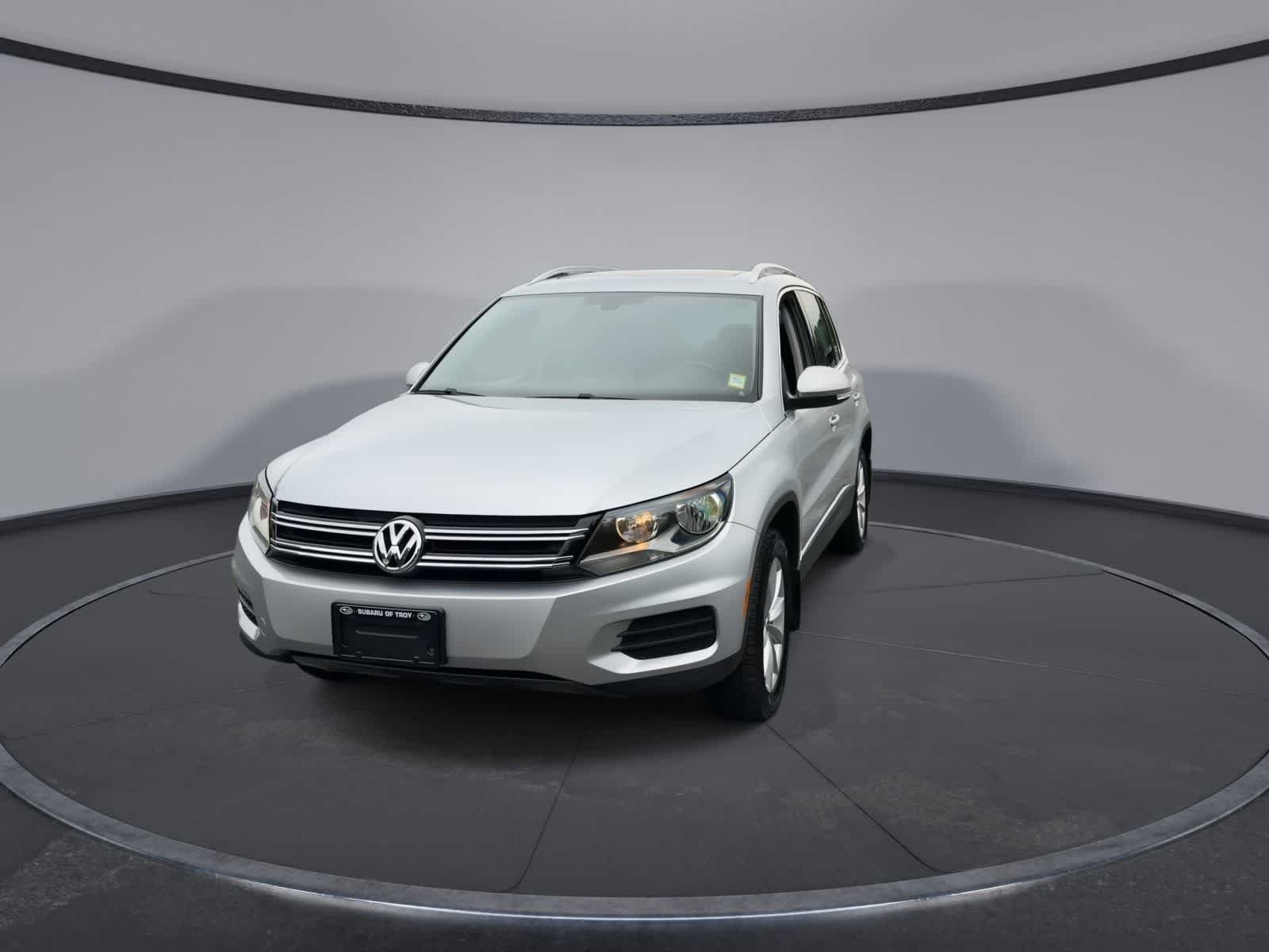 Used 2017 Silver Volkswagen Wolfsburg Edition image 3