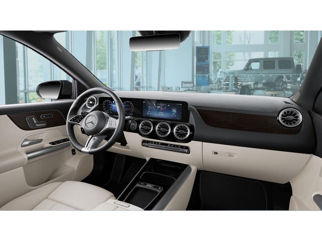 New 2026 MANUFAKTUR Patagonia Red Metallic Mercedes-Benz GLA 250 image 6