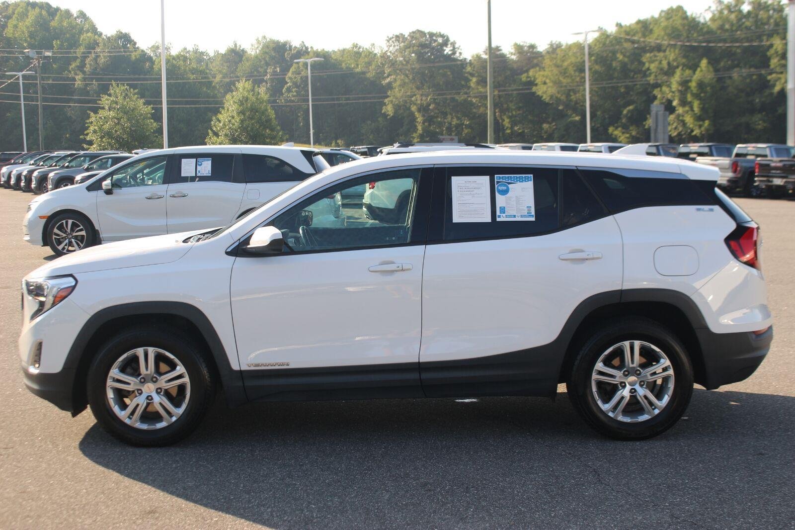 Used 2020 SUMMIT WHITE GMC SLE image 3