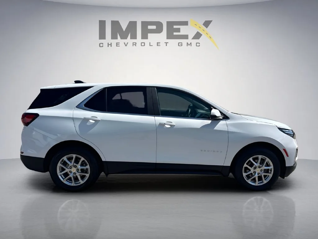 Used 2024 Summit White Chevrolet LT image 6
