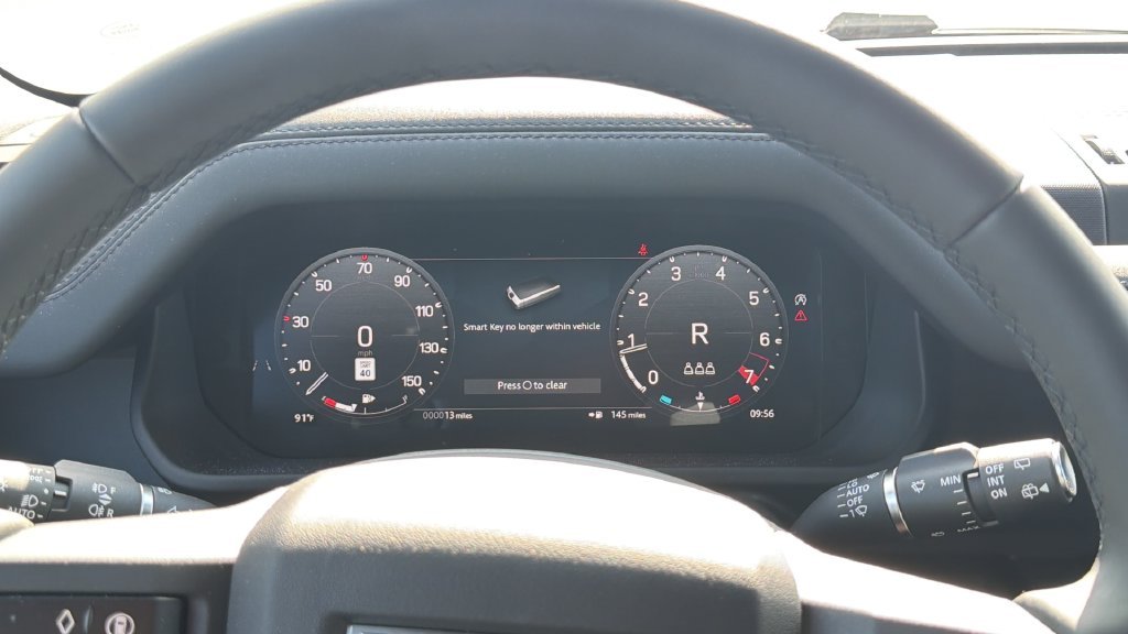 New 2026 Santorini Black Land Rover X-Dynamic SE image 26