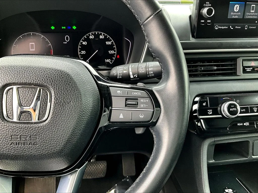 Used 2023 Modern Steel Metallic Honda Touring image 12
