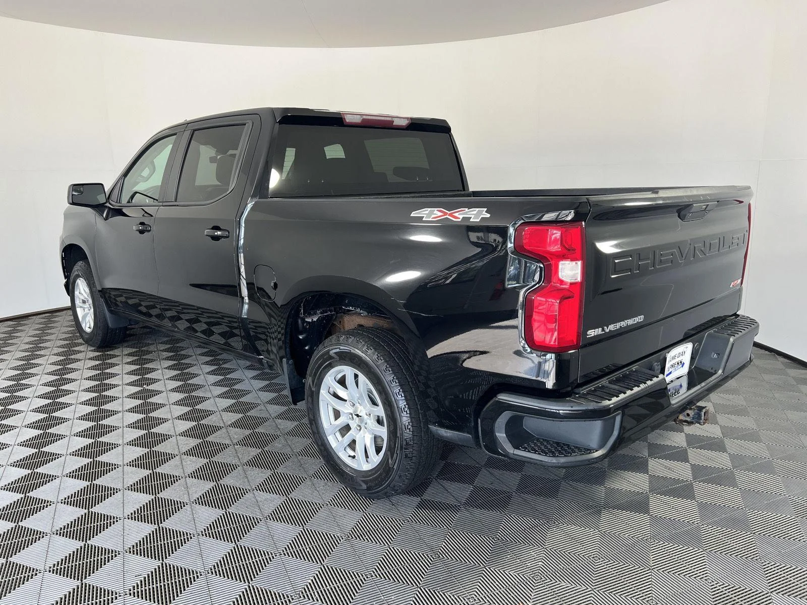 Used 2019 BLACK Chevrolet RST image 27
