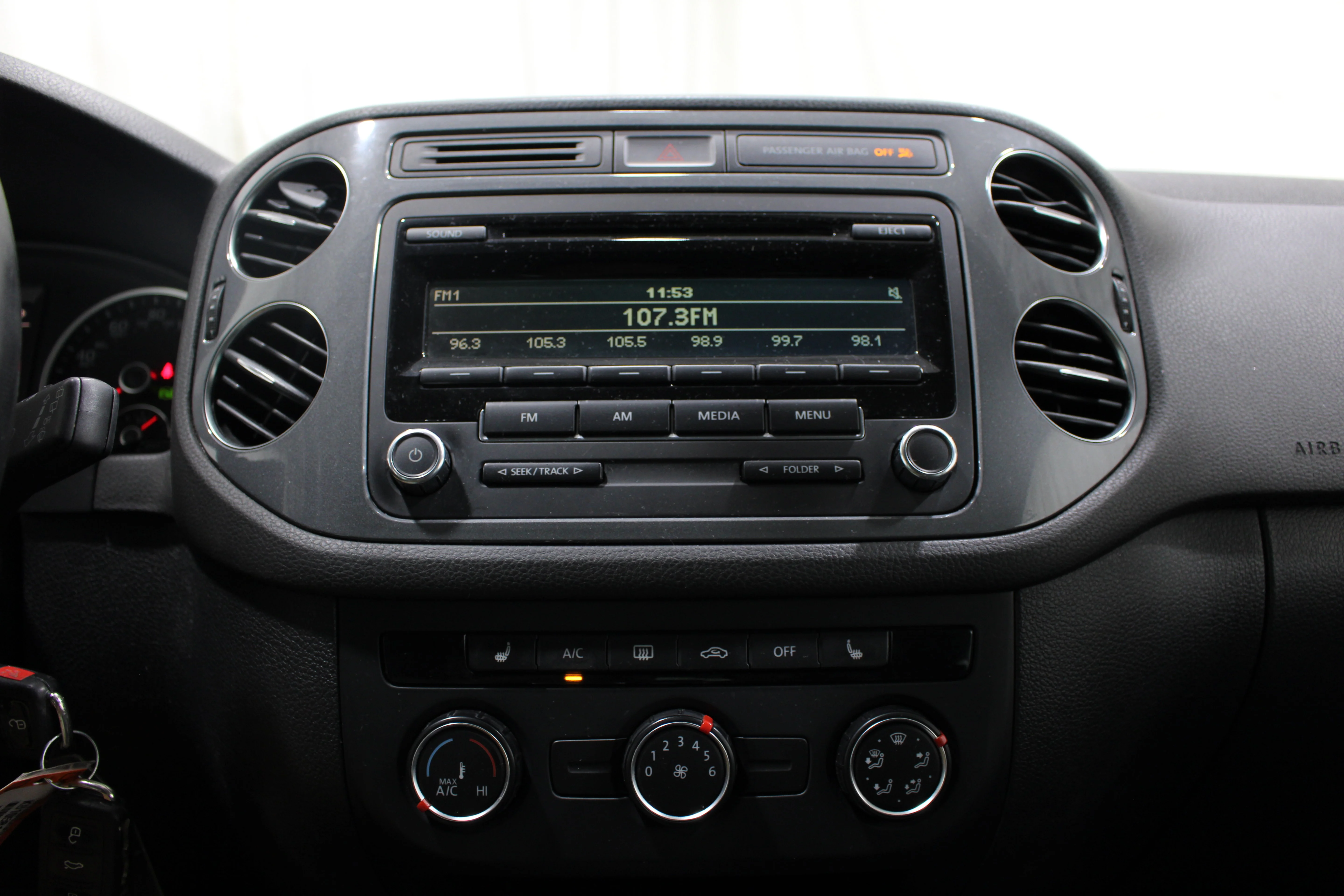 2014 Volkswagen Tiguan SE - Photo 14