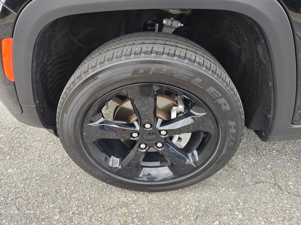 Used 2023 Black Jeep Altitude X image 12