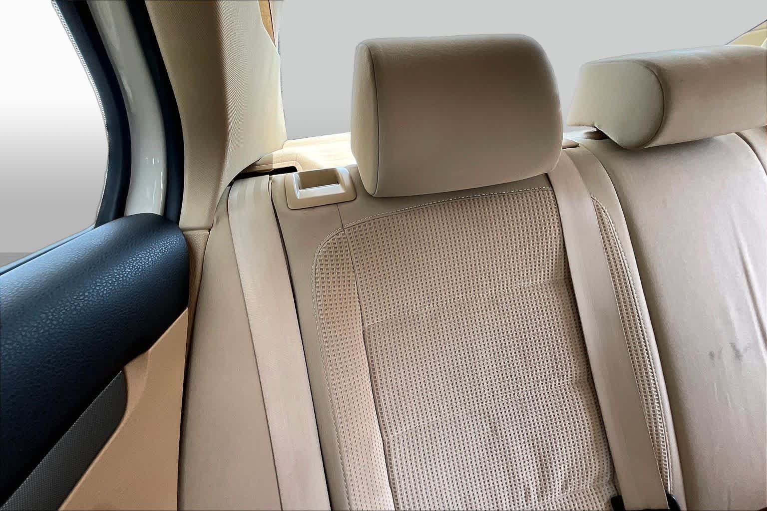 Used 2008 WHITE Volkswagen S image 18
