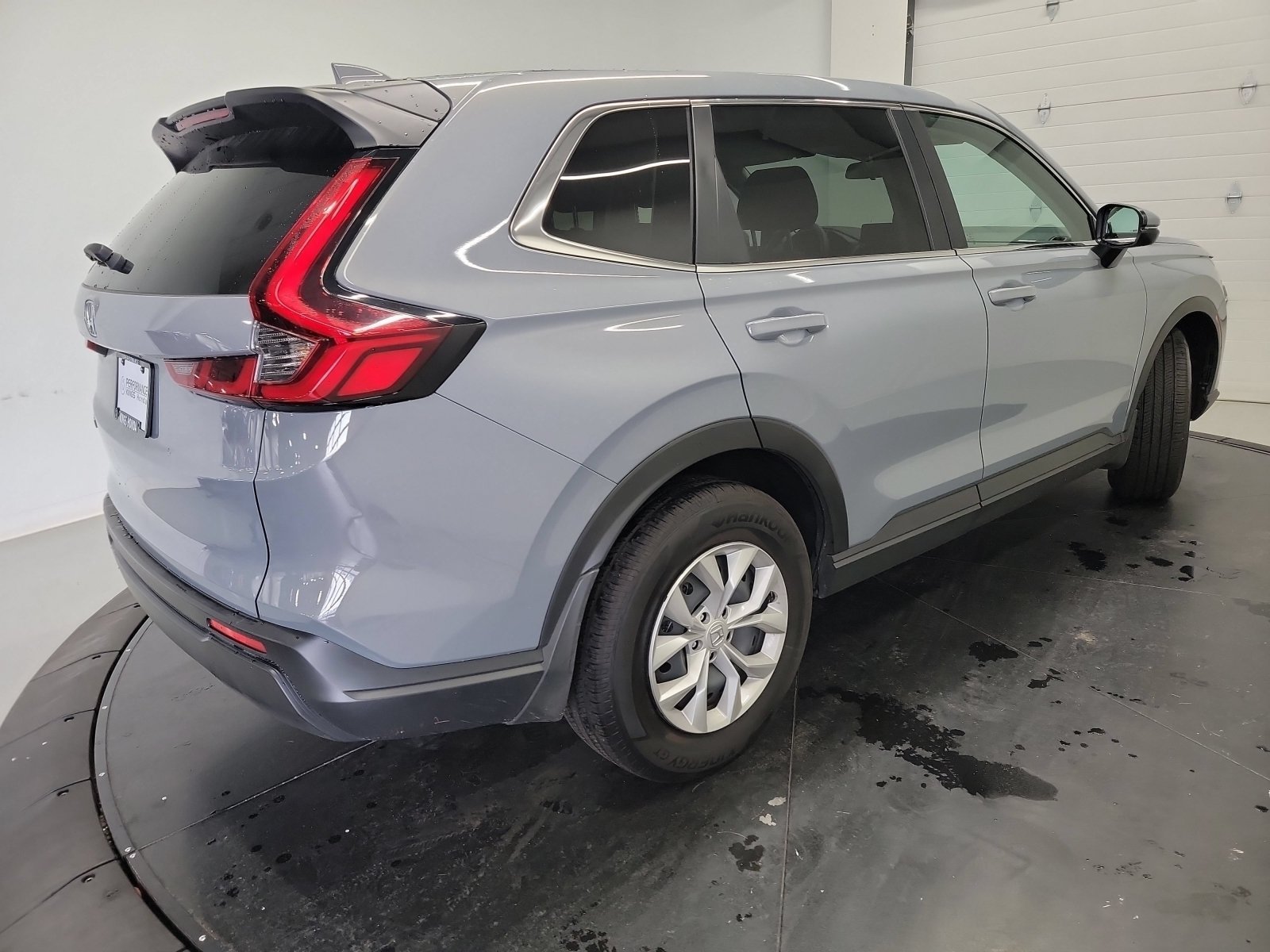 2026 Honda CR-V LX - Photo 9