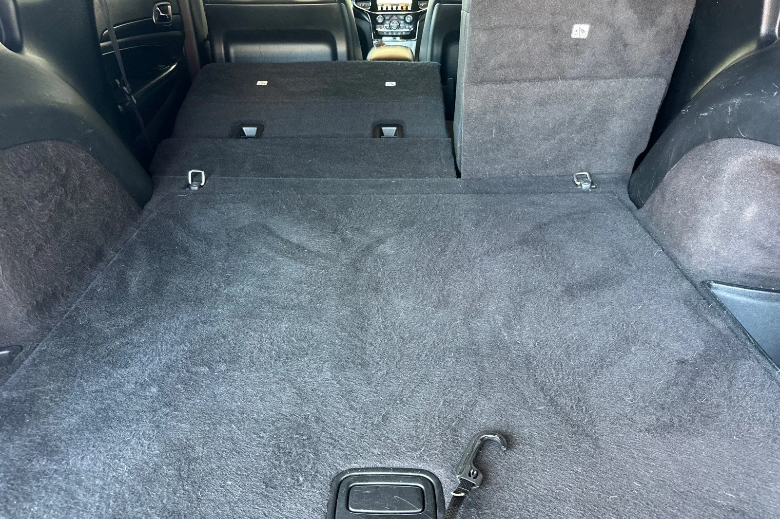 Used 2019 Red Jeep Altitude image 20