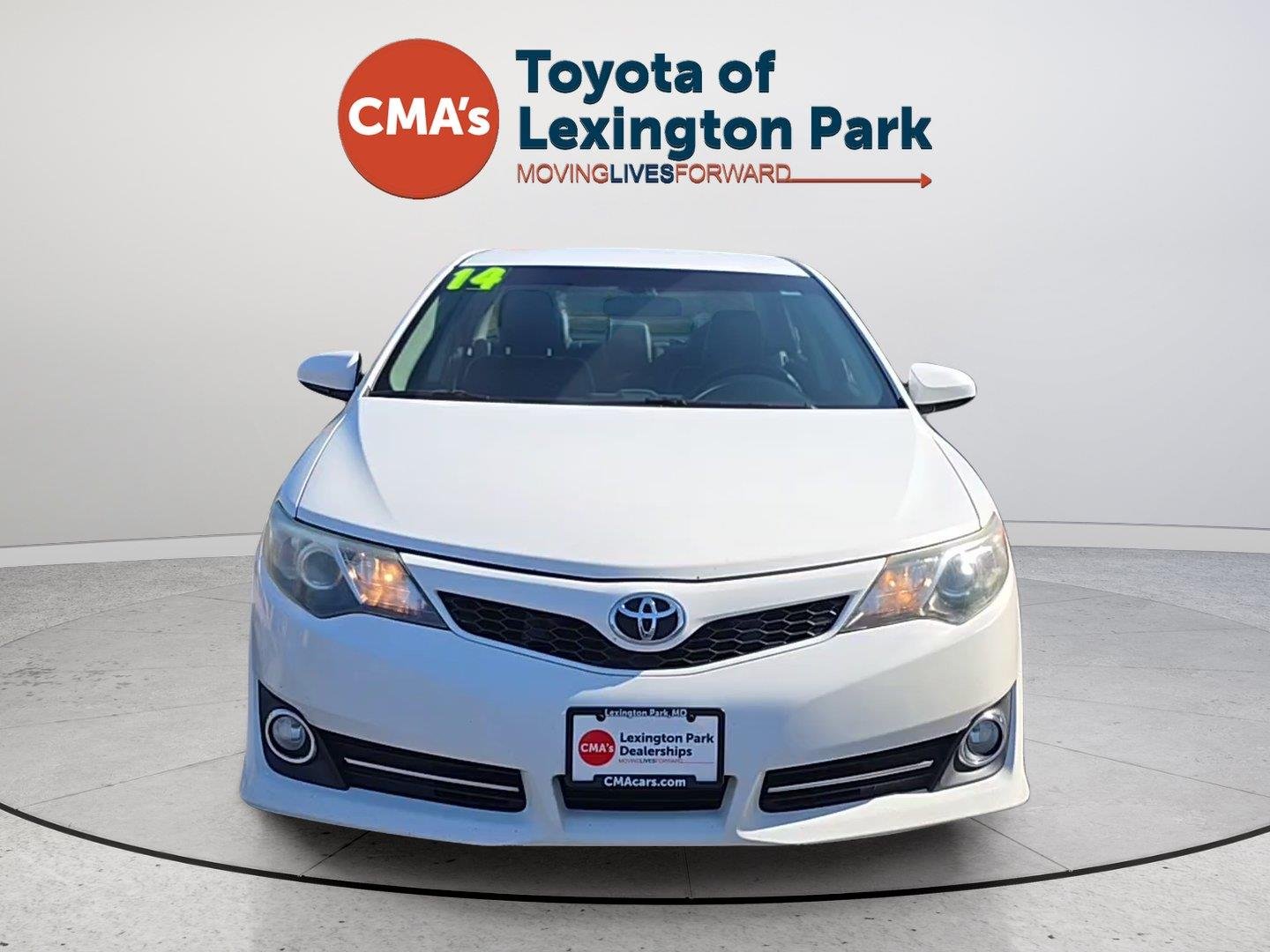Used 2014 Super White Toyota SE V6 image 8