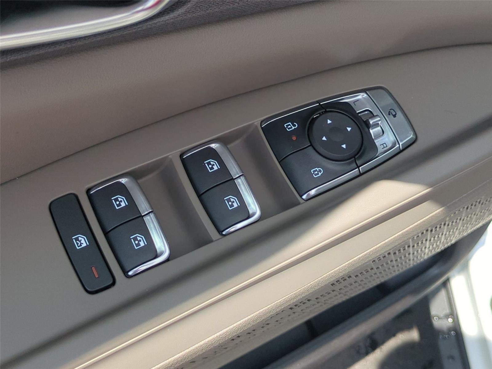 New 2026 Snow White Pearl Kia SX image 16