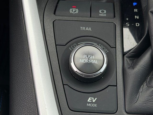 Used 2021 White Toyota XSE image 36