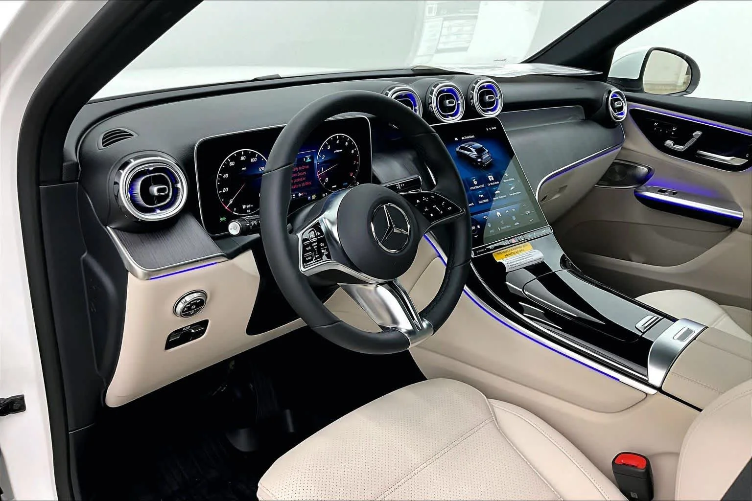 New 2026 Polar White Mercedes-Benz GLC 300 image 8