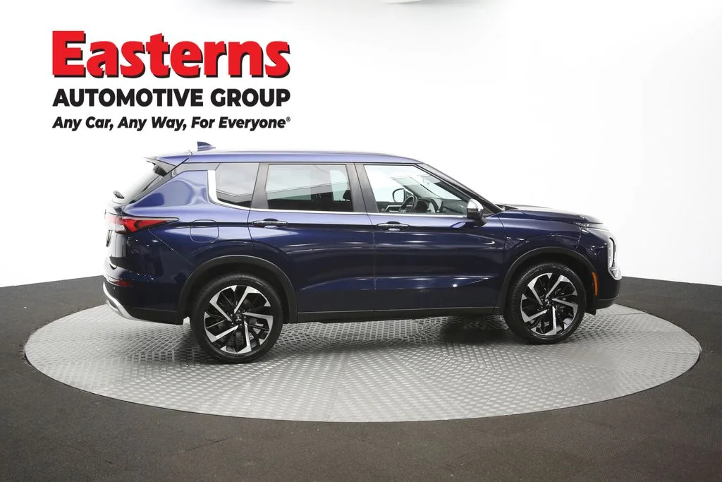 Used 2023 Blue Mitsubishi SE image 44