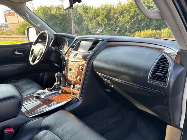 Used 2020 Black Nissan Platinum image 31