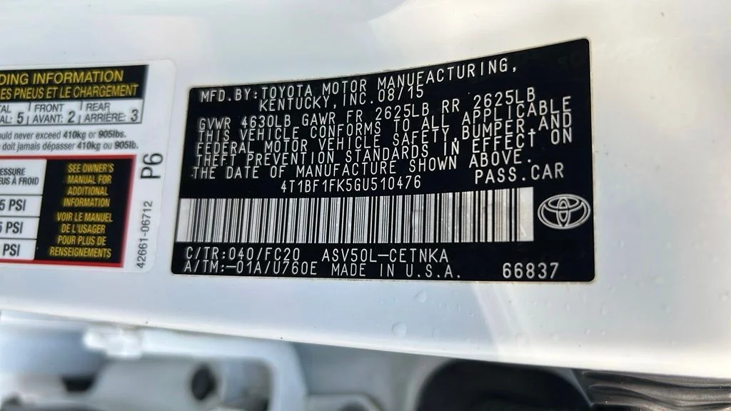 Used 2016 White Toyota LE image 39