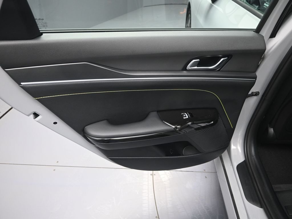 2026 Kia K5 GT - Photo 30