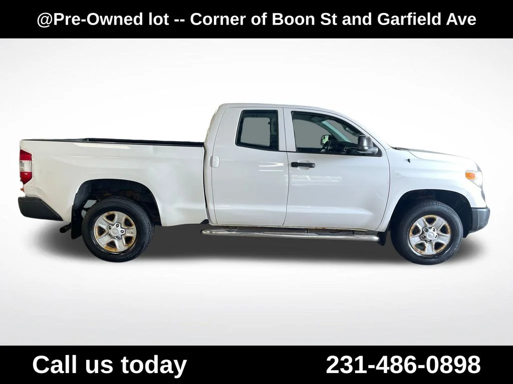 Used 2015 White Toyota SR image 6