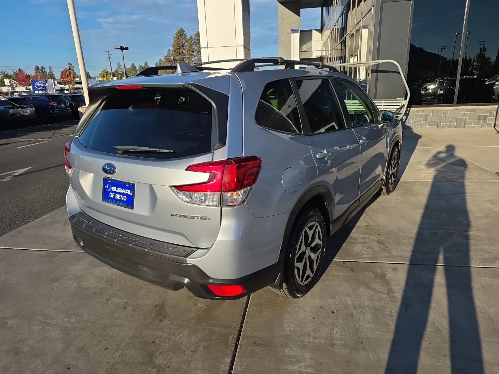 Used 2020 Ice Silver Metallic Subaru Premium image 5