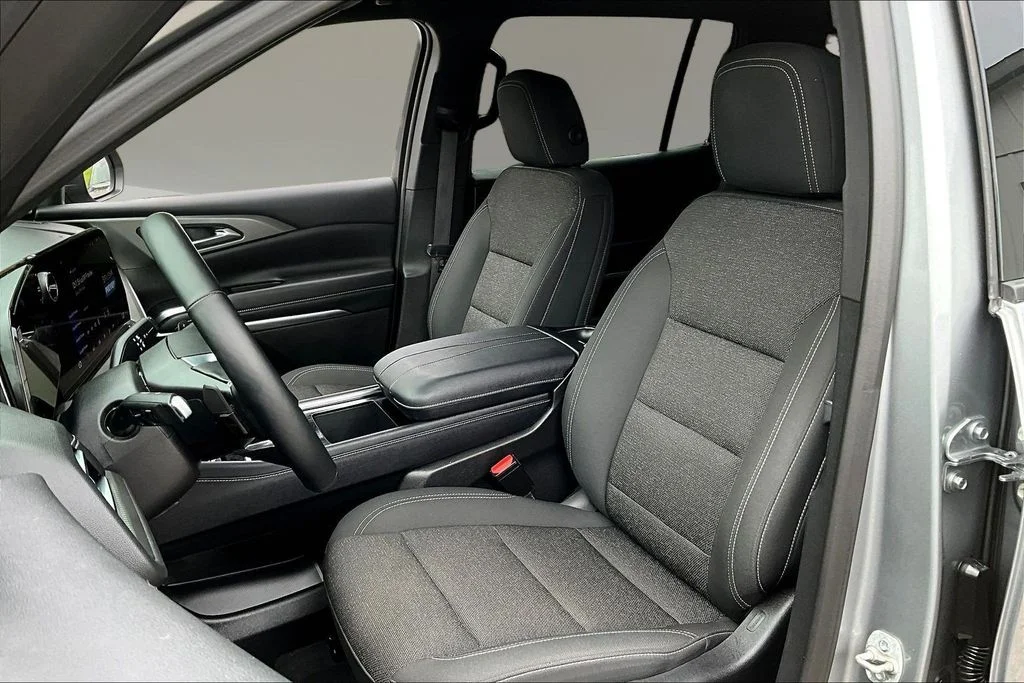 Used 2025 Sterling Gray Metallic Chevrolet LT image 20