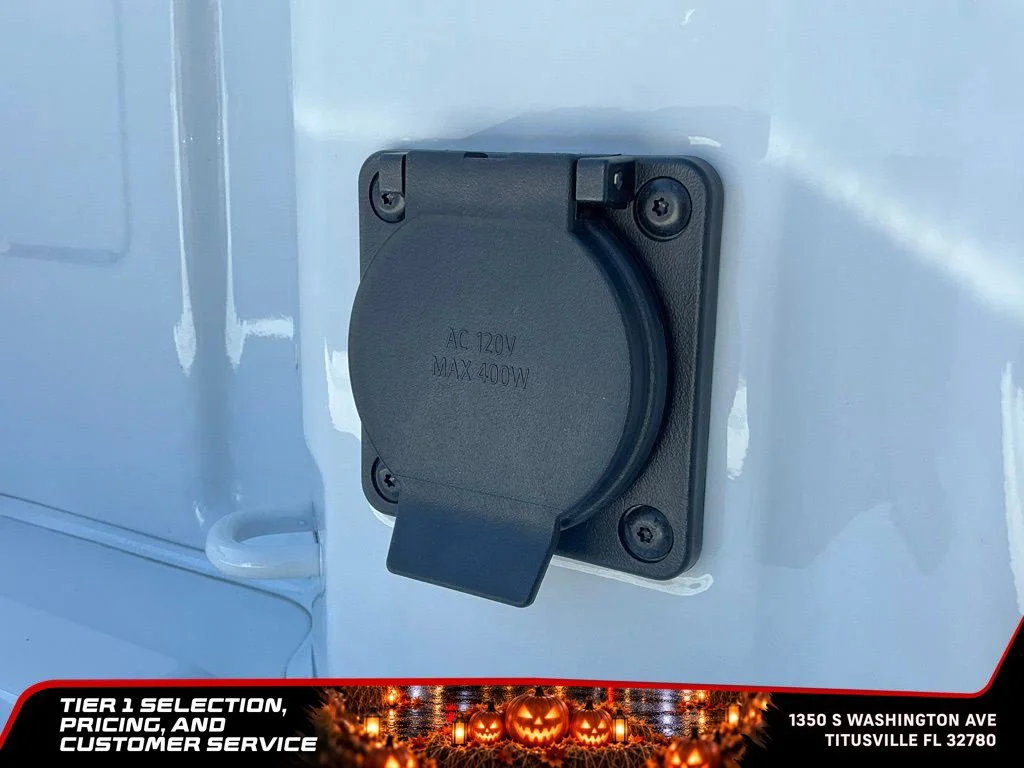 New 2026 Summit White GMC SLE image 44