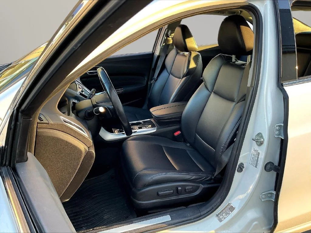 Used 2019 Platinum White Pearl Acura 2.4L image 19