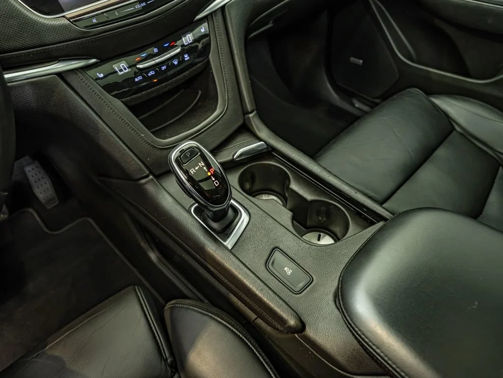 Used 2017 Silver Coast Metallic Cadillac Luxury image 27