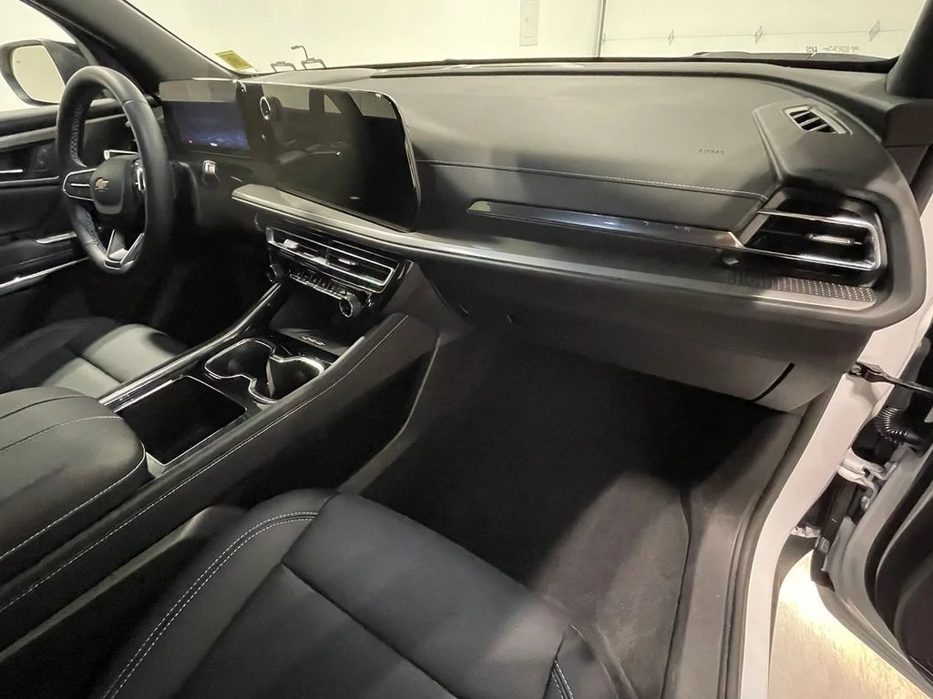 Used 2026 White Chevrolet LT image 30