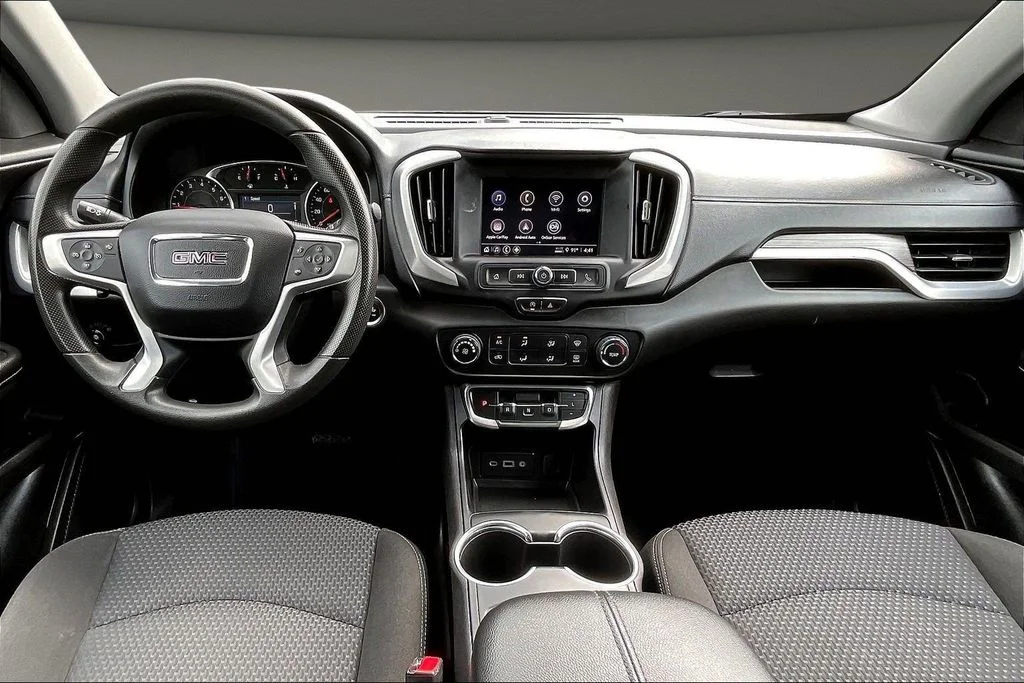 Used 2024 Silver GMC SLE image 10