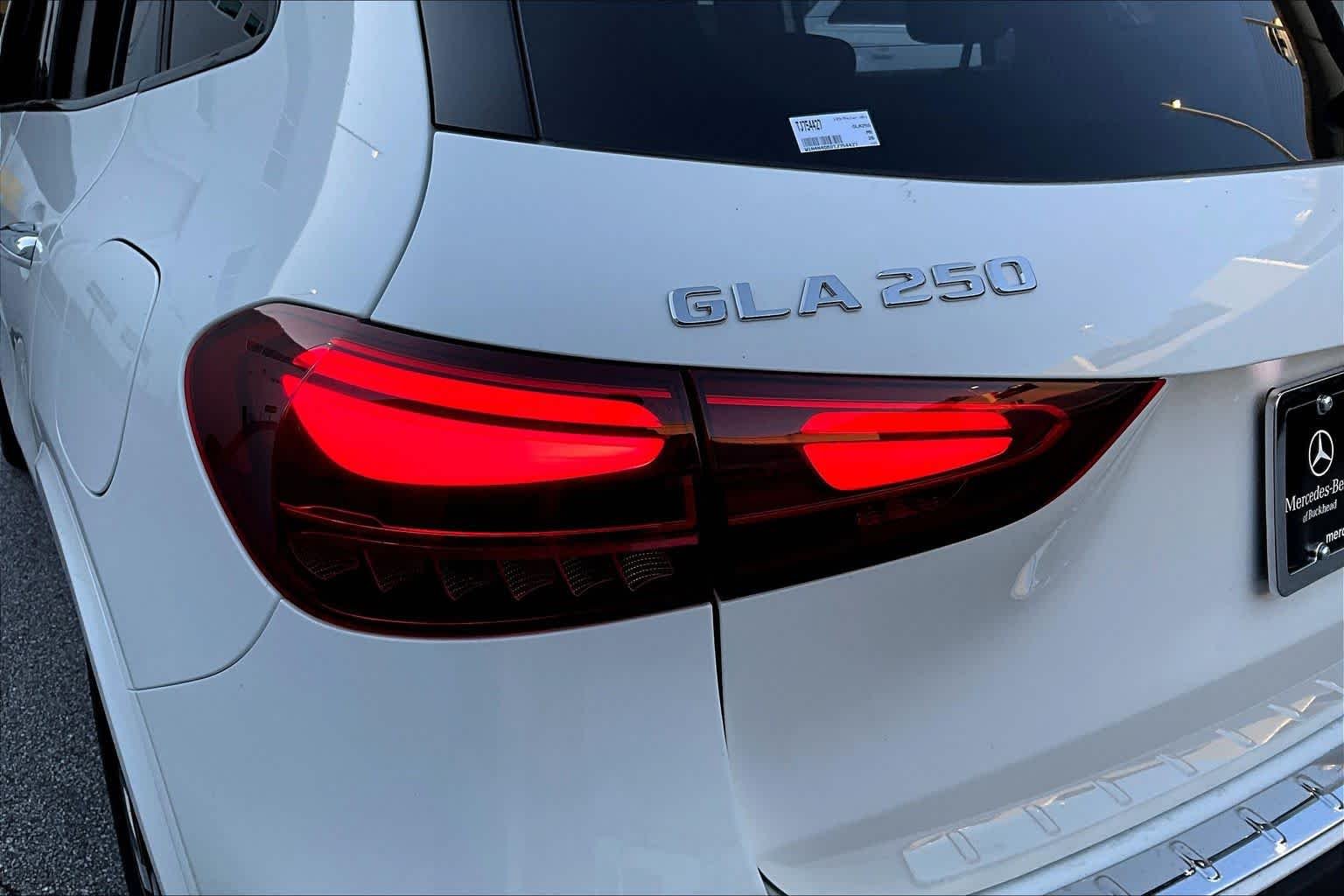 Certified Used 2026 Polar White Mercedes-Benz GLA 250 image 27