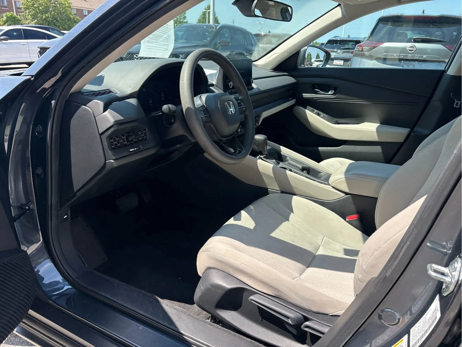 Used 2024 Meteorite Gray Metallic Honda LX image 6