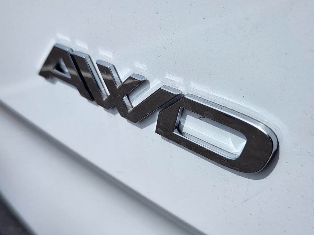 New 2026 ARCTIC WHITE Mercedes-Benz CARGO image 10
