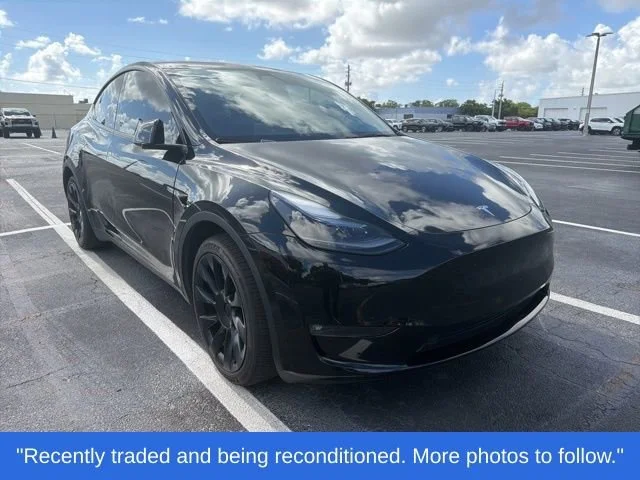 2023 Tesla Model Y's photo