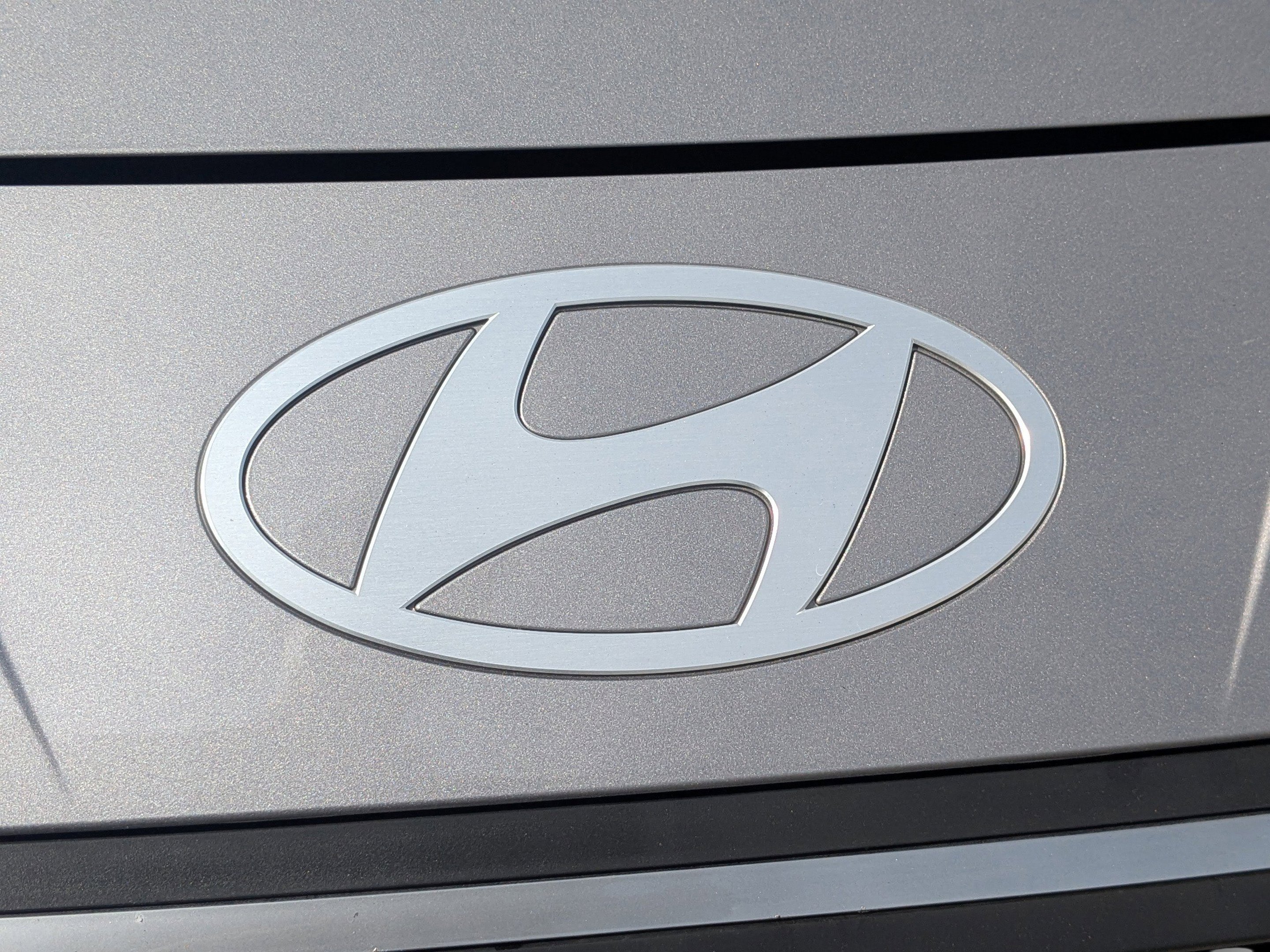 Used 2025 Fluid Metal Hyundai Blue image 32
