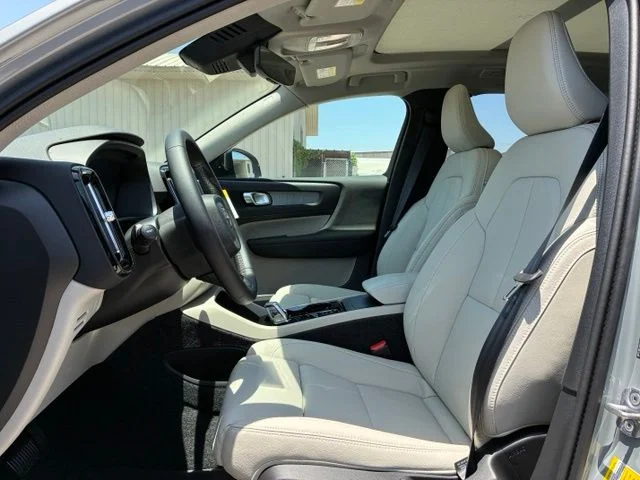 New 2026 Vapour Grey Volvo Plus image 19