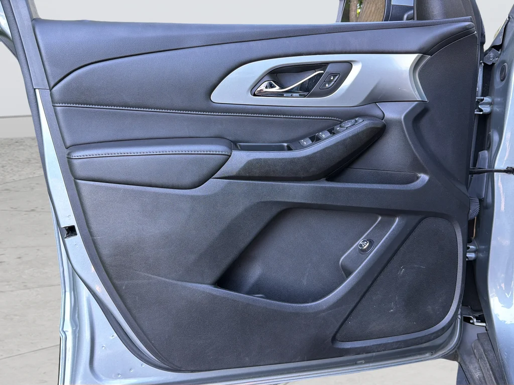 Used 2023 Gray Chevrolet LT image 23