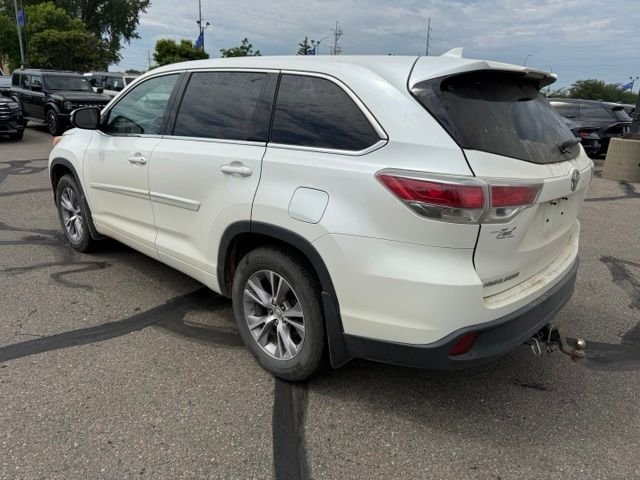 Used 2014  Toyota LE Plus V6 image 8