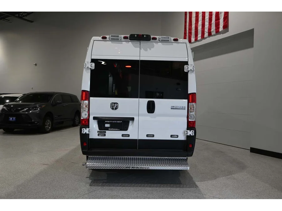New 2025 WHITE Ram Tradesman image 8