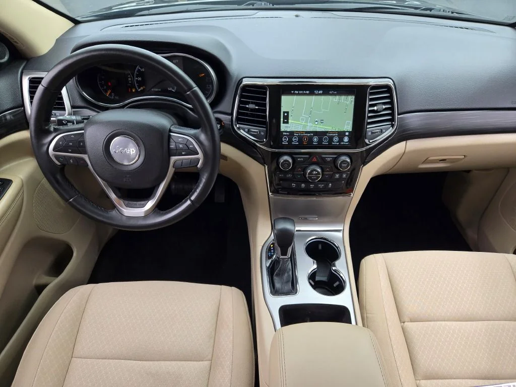 Certified Used 2022 Black Jeep Laredo E image 16