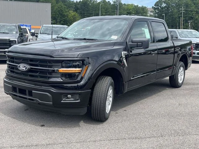 New 2026 Black Ford XLT image 5