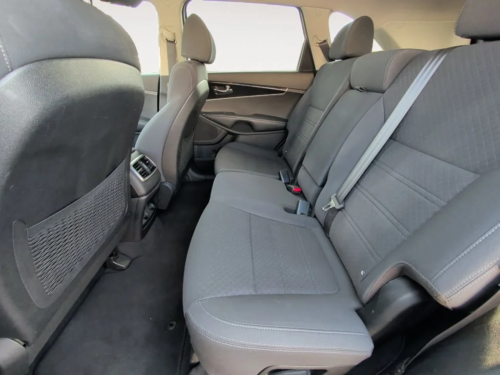 Used 2018 White Kia LX image 15